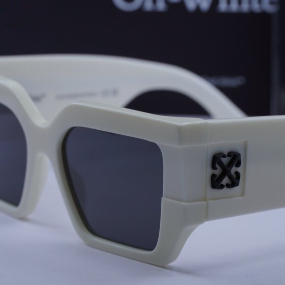 Off-White OERI148 DOVER 0107 Square Sunglasses – White\\ Grey main image 8